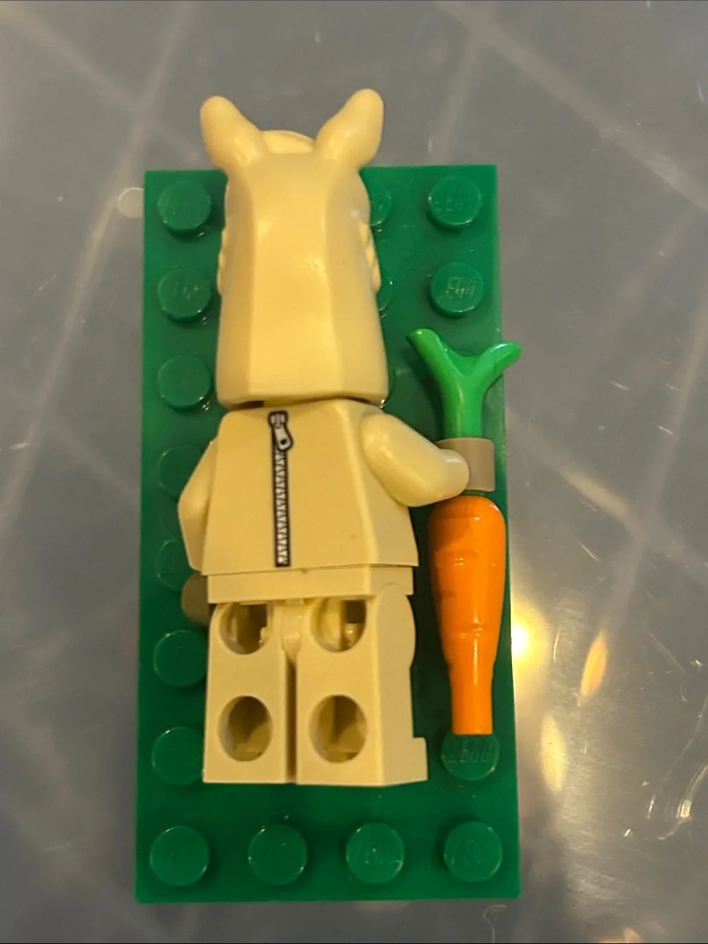 Llama costume girl minifigure w carrot!